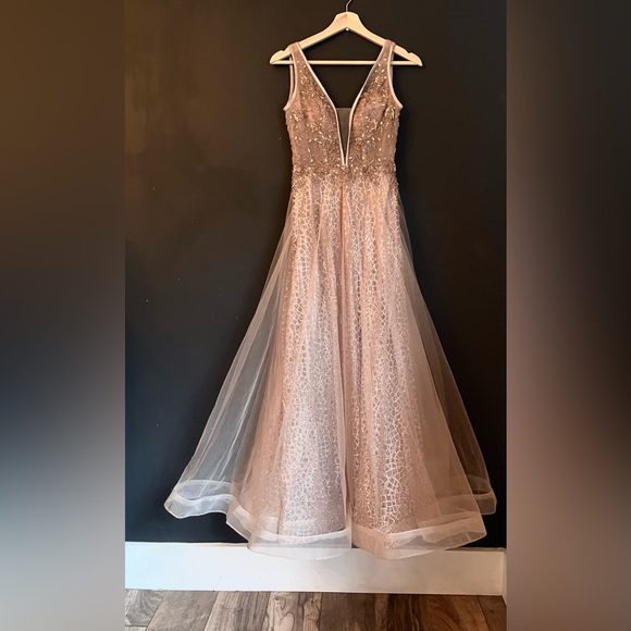 🎀 Formal dress 🎀 - Picture 5 of 6